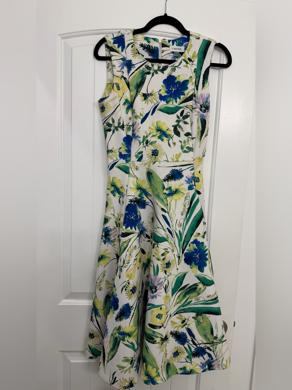Calvin Klein Women’s 8 Blue & Green Floral Dress.